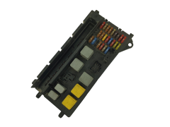 Drošinātāju kārba A9065450401 518817028 Mercedes 68758