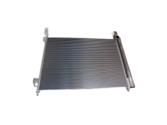 Kondicioniera kondensators Jauns Oriģināls 921005115R Renault