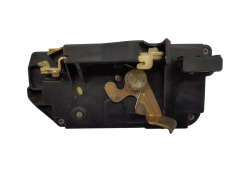 Durvju slēdzenes mehānisms Kreisais Aizmugurē 913737 Peugeot 306 Kiekert 10704