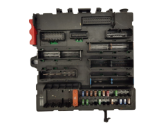 Drošinātāju kārba Saab 12804331 519070106 GM 19761