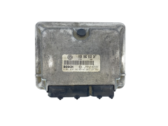 Dzinēja Vadības Bloks ECU 038906018GN 0281010182 Skoda Bosch 62963