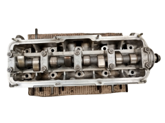 Cilindra galva VWAG 06A103373N 2.0 8V AZM 2