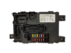 Drošinātāju kārba Fiat 00517954290 28079637 Delphi 19728