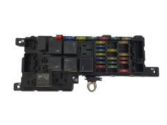 Drošinātāju kārba 518828108 30728008 Volvo