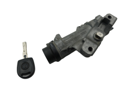 Aizdedzes Slēdzene VW Passat Polo 4B0905851G 4B0905849 1382