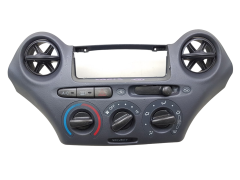 Apsildes Kontroles Bloks A/C Toyota Yaris 758277 758268-701B