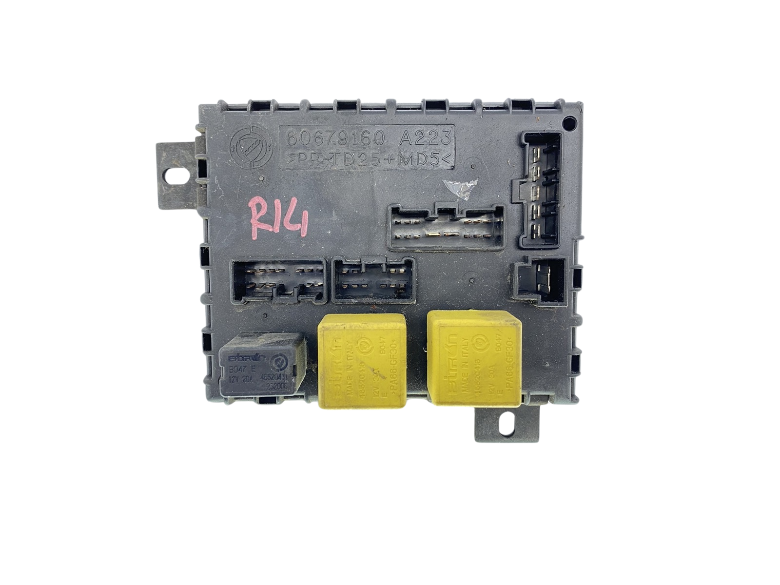 Drošinātāju kārba Alfa Romeo 60679160 64105 main product photo