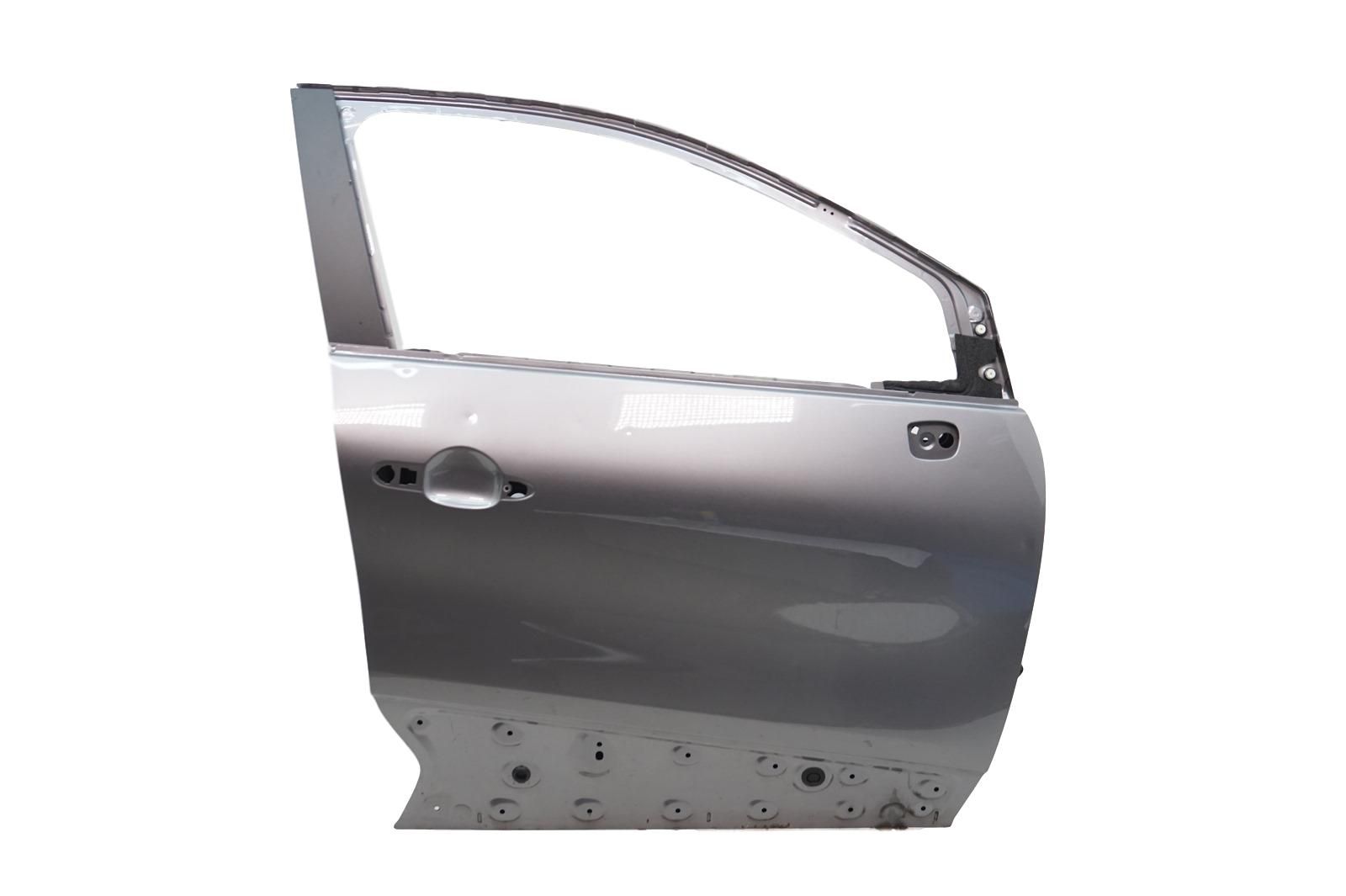 Durvis Labais Priekšā Renault Captur TEKNG 801107177R main product photo