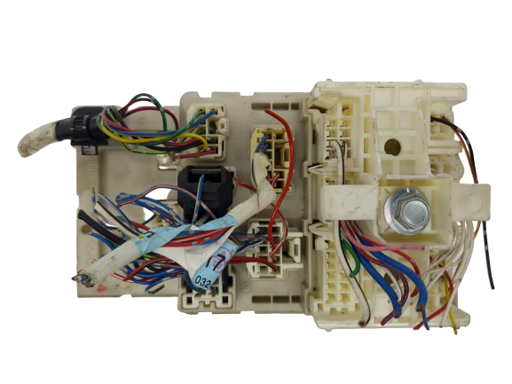 Drošinātāju kārba Toyota 82733-42080 Denso main product photo