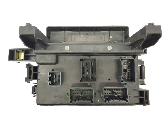 Drošinātāju kārba Chrysler P04692233AB main product photo