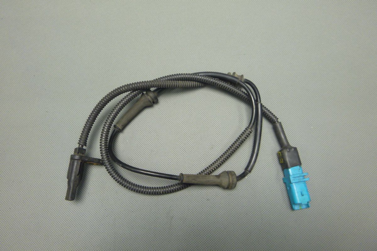 ABS Sensors 9638720180 Labais Kreisais Priekšā C2 C3 100 main product photo